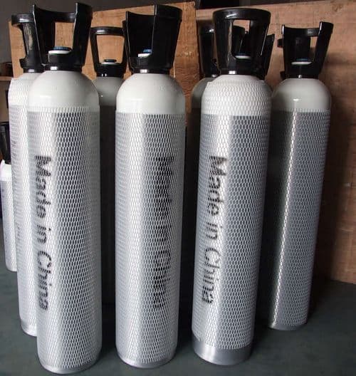 small portable oxygen cylinders